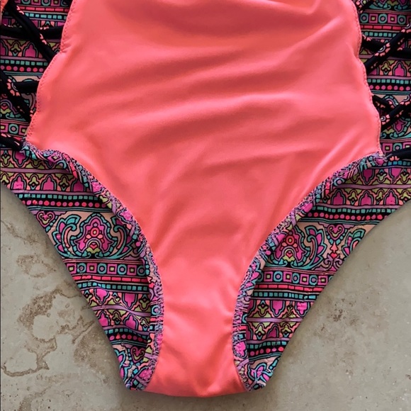 High waisted bikini bottoms size medium - Picture 6 of 6